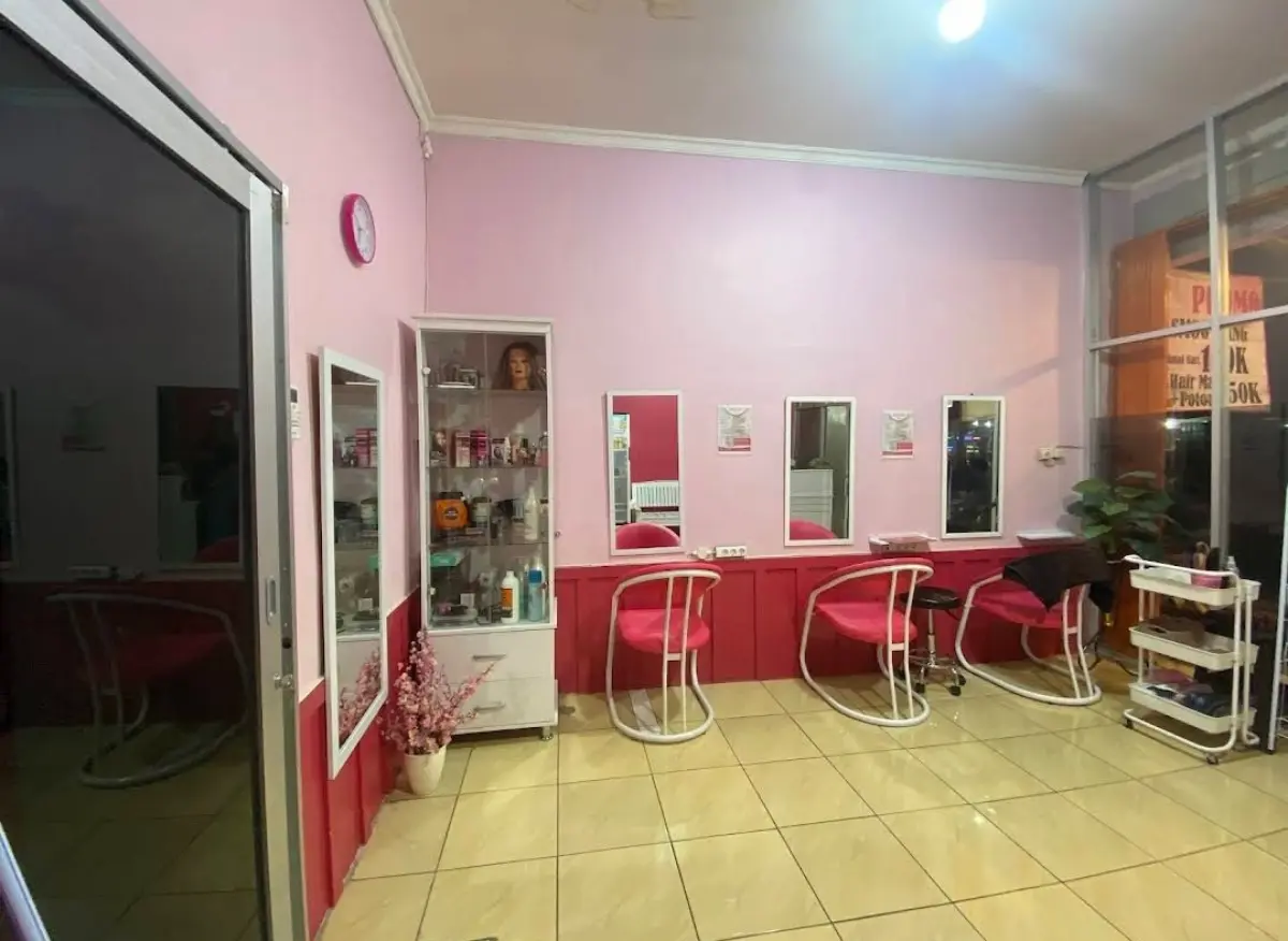 Rahasia Kecantikan di Jantung Cilacap: Jollie Salon&Spa